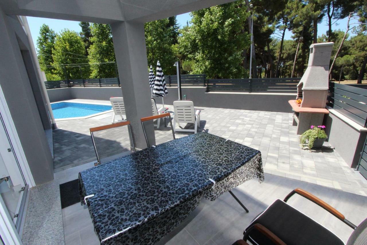 Apartment Karlo 2 Ровинь Экстерьер фото