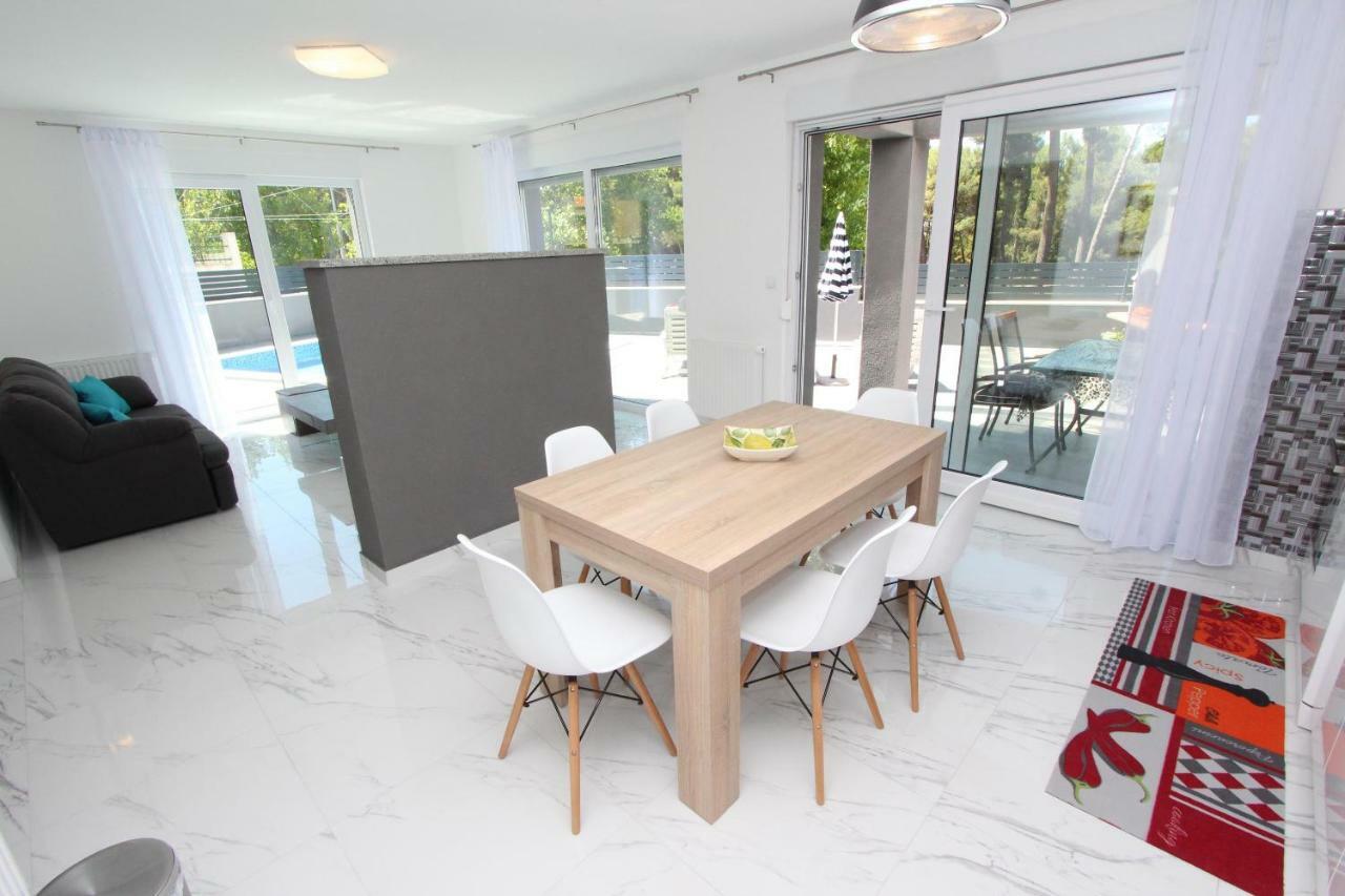 Apartment Karlo 2 Ровинь Экстерьер фото
