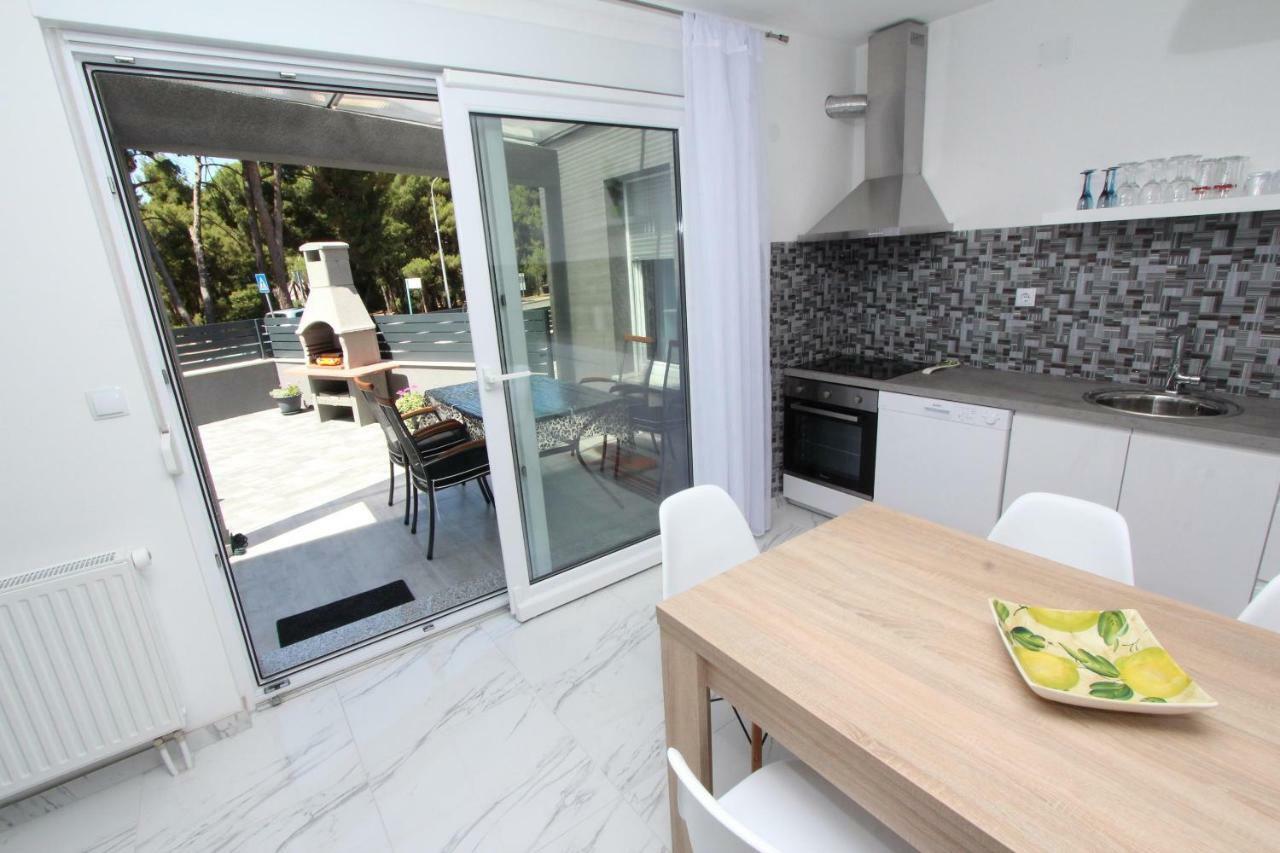 Apartment Karlo 2 Ровинь Экстерьер фото