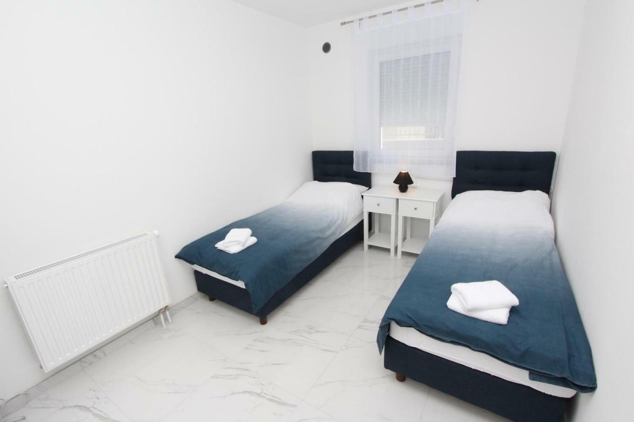 Apartment Karlo 2 Ровинь Экстерьер фото