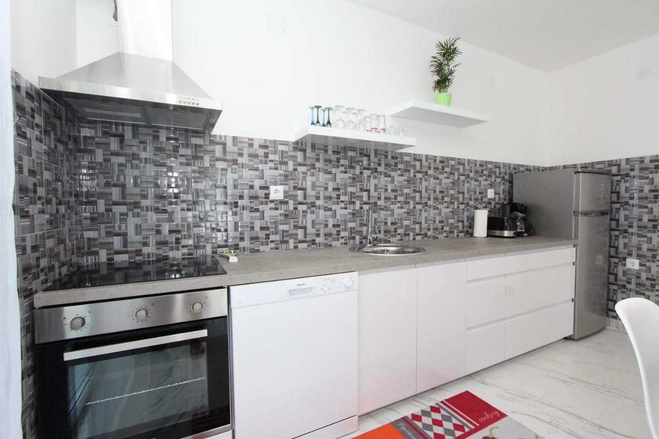 Apartment Karlo 2 Ровинь Экстерьер фото