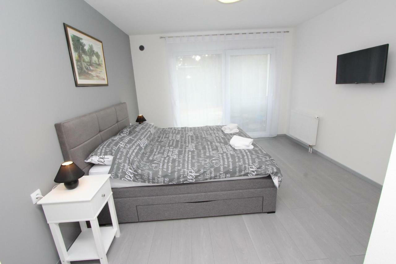 Apartment Karlo 2 Ровинь Экстерьер фото