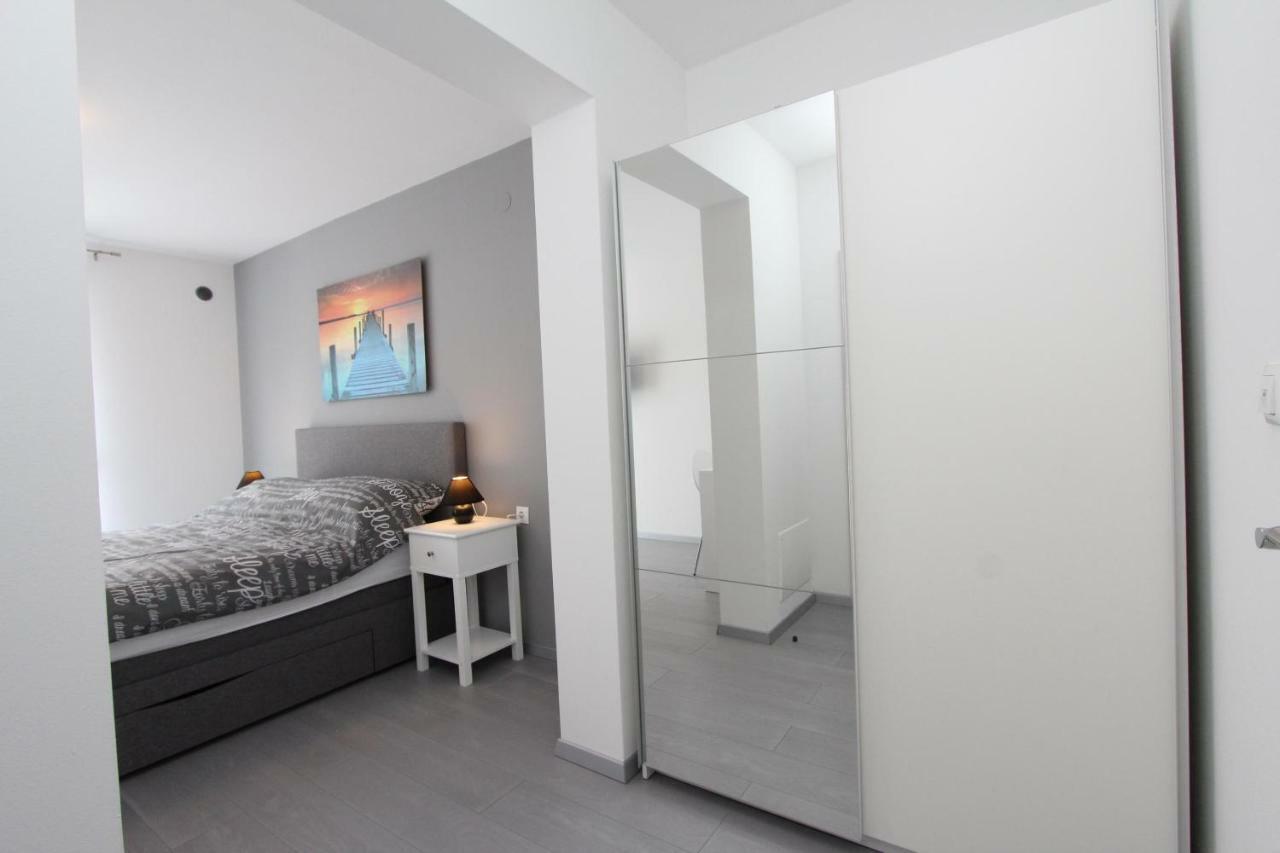 Apartment Karlo 2 Ровинь Экстерьер фото