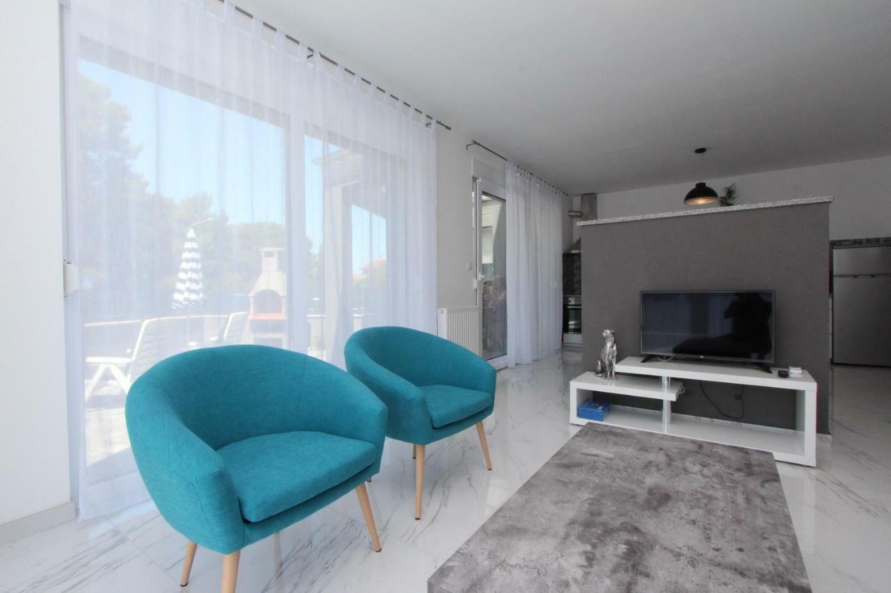 Apartment Karlo 2 Ровинь Экстерьер фото